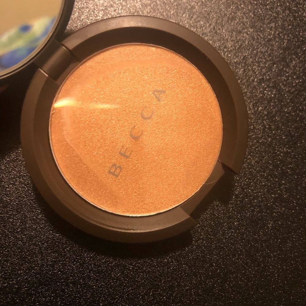 Becca Cosmetics Shimmering Skin Perfector Cream